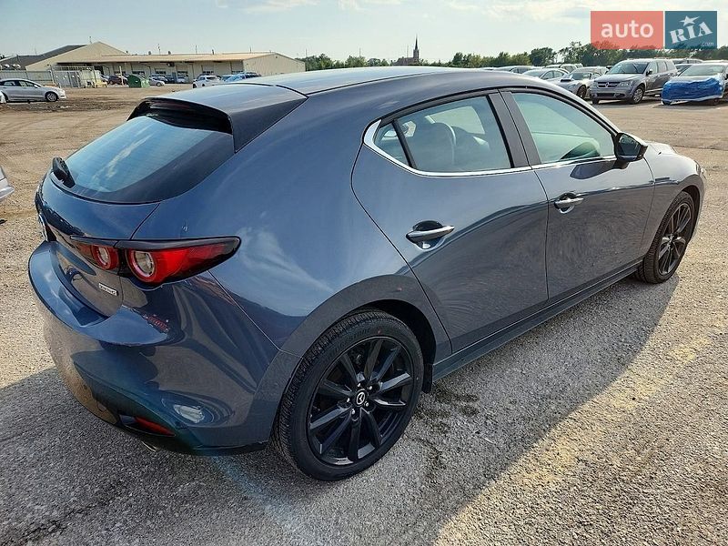 Хэтчбек Mazda 3 2025 в Львове