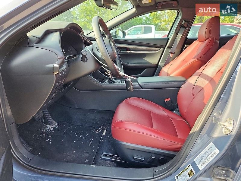Хэтчбек Mazda 3 2025 в Львове