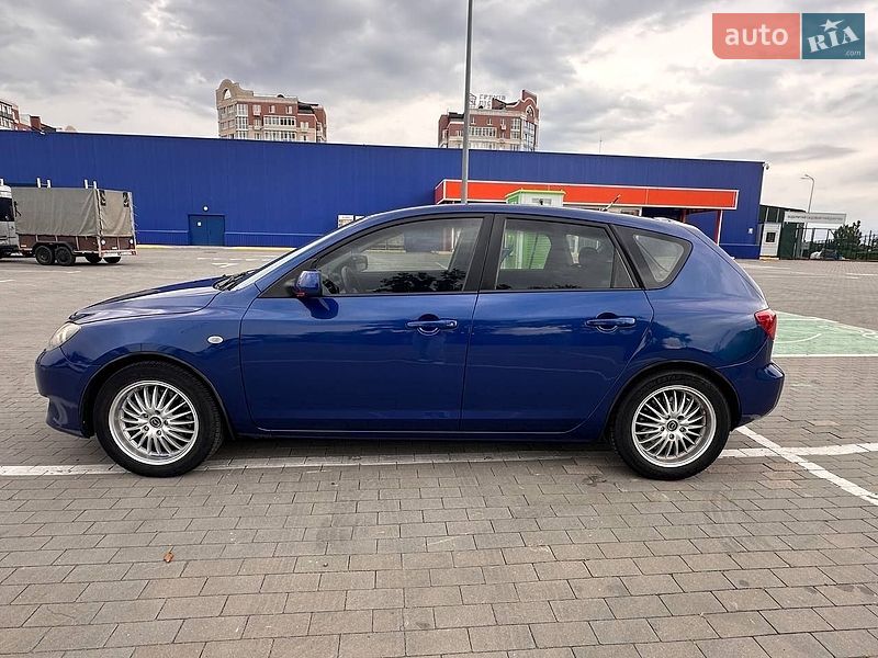 Хэтчбек Mazda 3 2003 в Умани