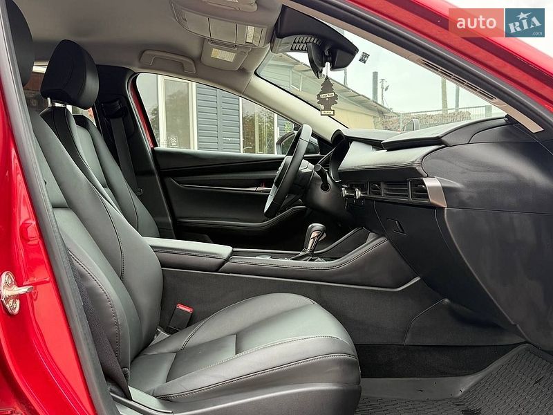 Седан Mazda 3 2025 в Одесі