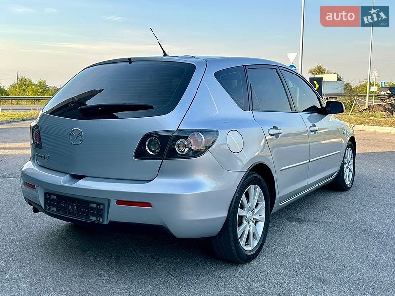 Хэтчбек Mazda 3 2006 в Днепре