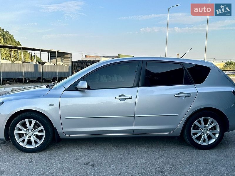 Хэтчбек Mazda 3 2006 в Днепре