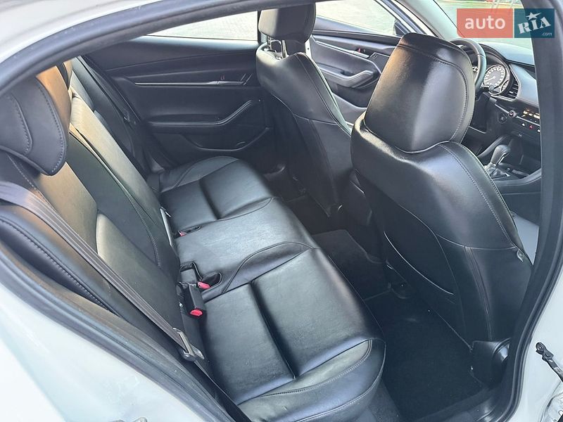Седан Mazda 3 2021 в Днепре