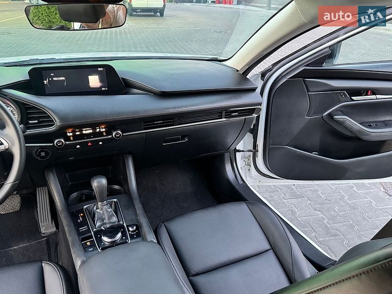 Седан Mazda 3 2021 в Днепре