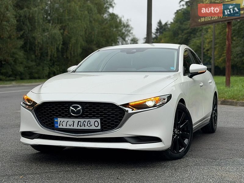 Седан Mazda 3 2021 в Трускавці