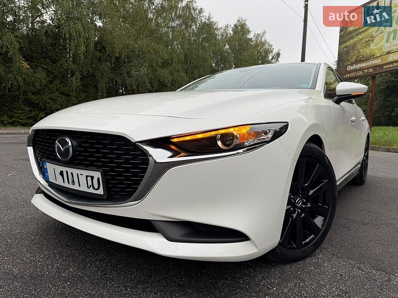 Седан Mazda 3 2021 в Трускавці