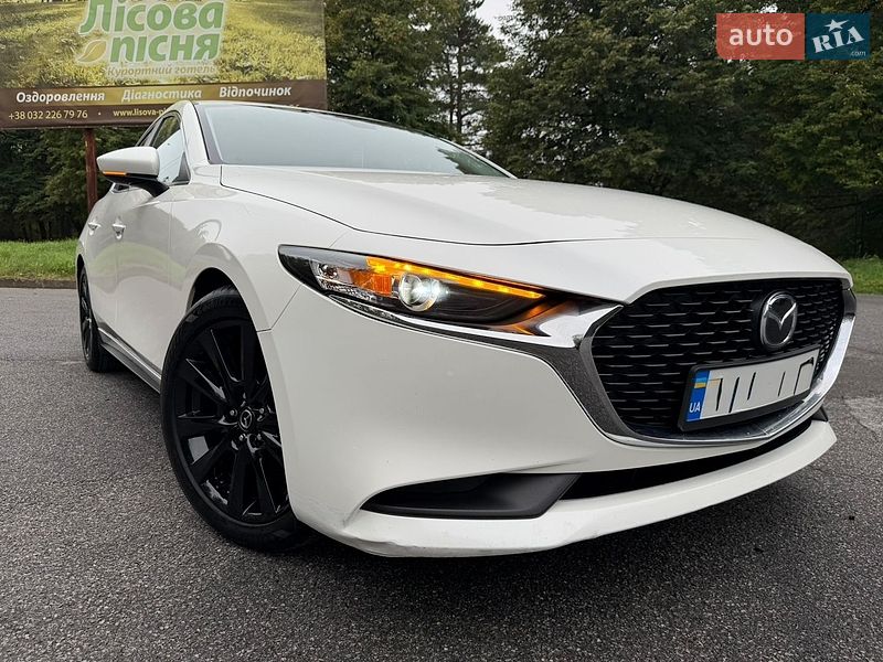 Седан Mazda 3 2021 в Трускавці