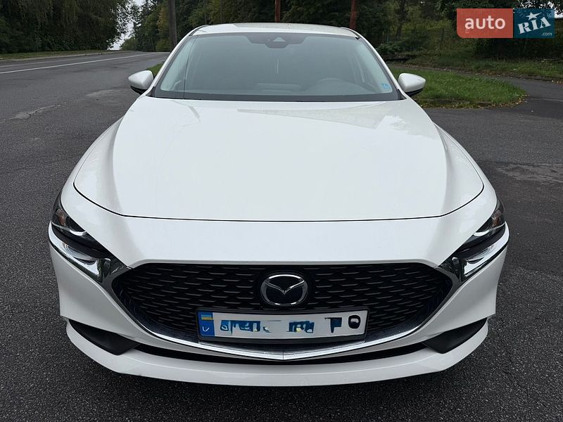 Седан Mazda 3 2021 в Трускавці