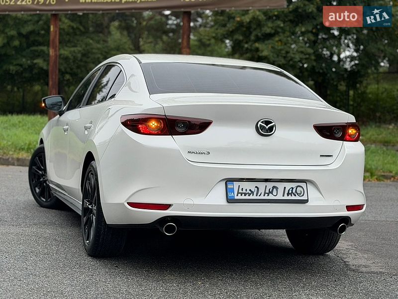 Седан Mazda 3 2021 в Трускавці