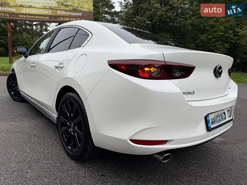 Седан Mazda 3 2021 в Трускавці