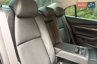 Седан Mazda 3 2021 в Трускавці