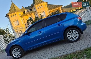 Хетчбек Mazda 3 2004 в Чернівцях