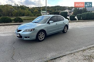 Седан Mazda 3 2007 в Днепре