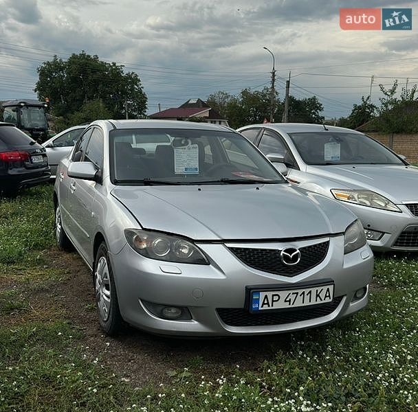 Седан Mazda 3 2006 в Смеле
