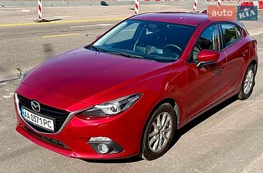 Хэтчбек Mazda 3 2016 в Киеве