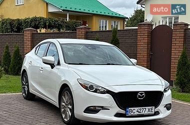 Седан Mazda 3 2018 в Самборе