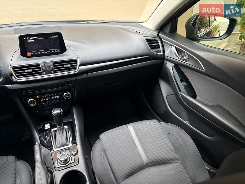 Хетчбек Mazda 3 2017 в Одесі