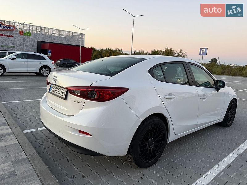 Седан Mazda 3 2015 в Києві