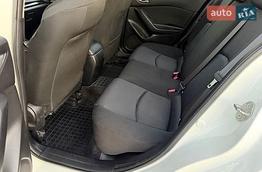 Седан Mazda 3 2015 в Києві