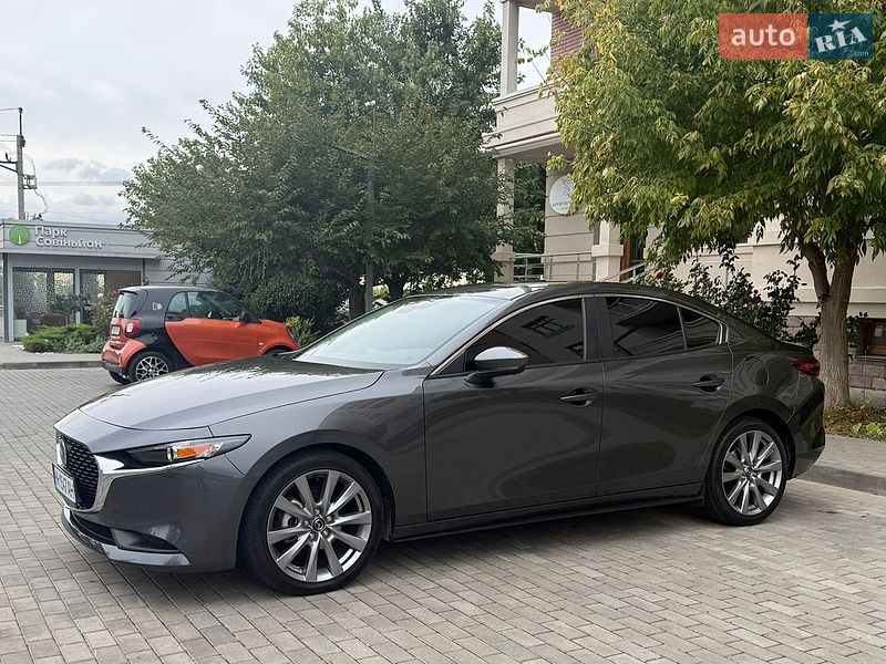 Седан Mazda 3 2023 в Одессе