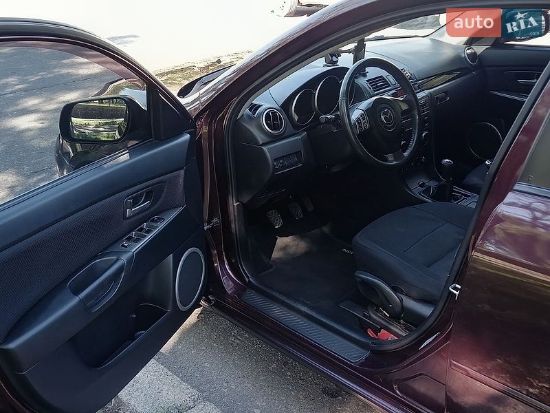 Хетчбек Mazda 3 2006 в Миколаєві