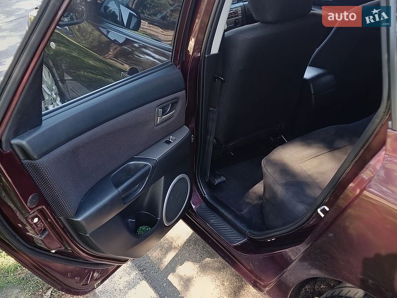 Хетчбек Mazda 3 2006 в Миколаєві
