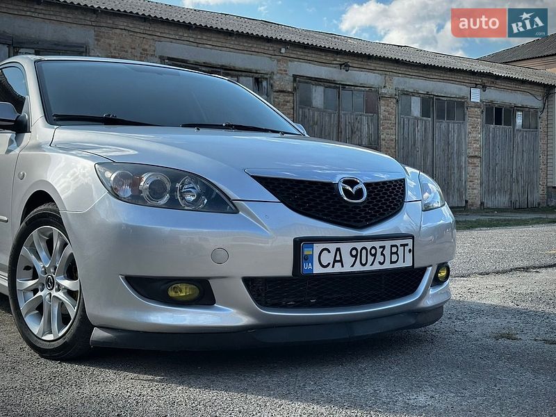 Хетчбек Mazda 3 2003 в Корсунь-Шевченківському