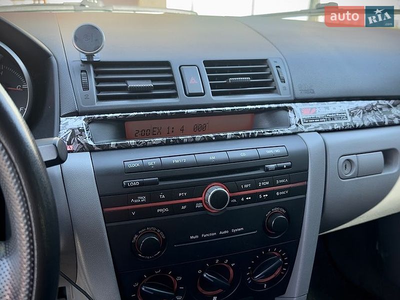 Хэтчбек Mazda 3 2003 в Корсуне-Шевченковском