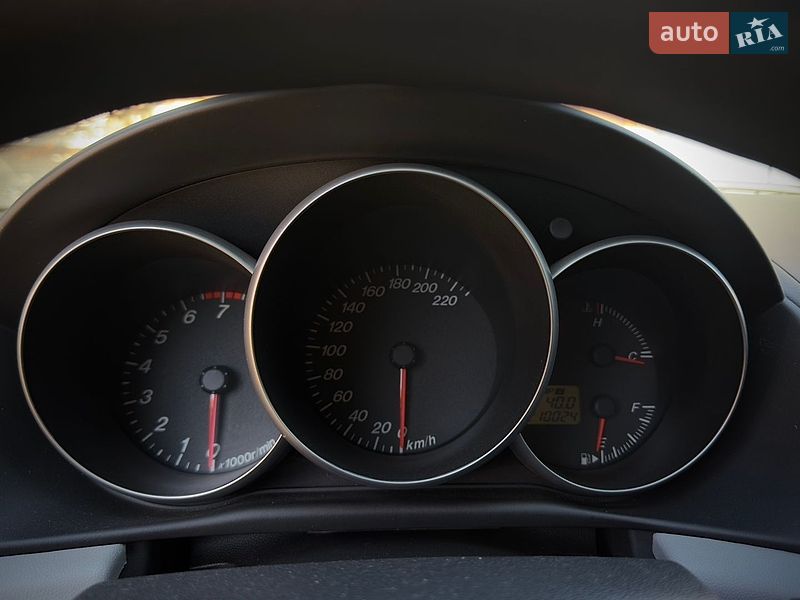 Хэтчбек Mazda 3 2003 в Корсуне-Шевченковском