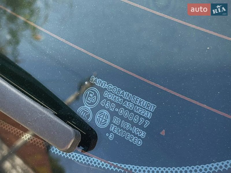 Хэтчбек Mazda 3 2003 в Корсуне-Шевченковском