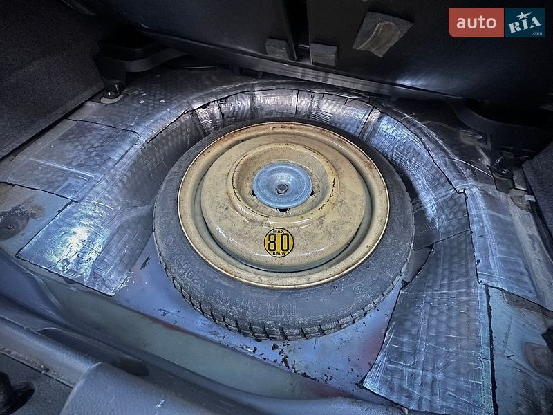 Хэтчбек Mazda 3 2003 в Корсуне-Шевченковском