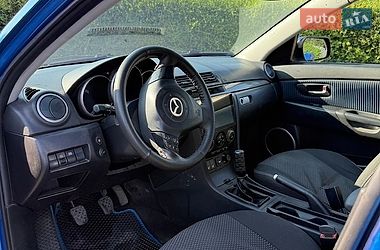 Седан Mazda 3 2005 в Каменском