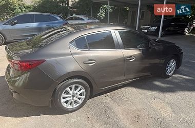 Седан Mazda 3 2017 в Днепре