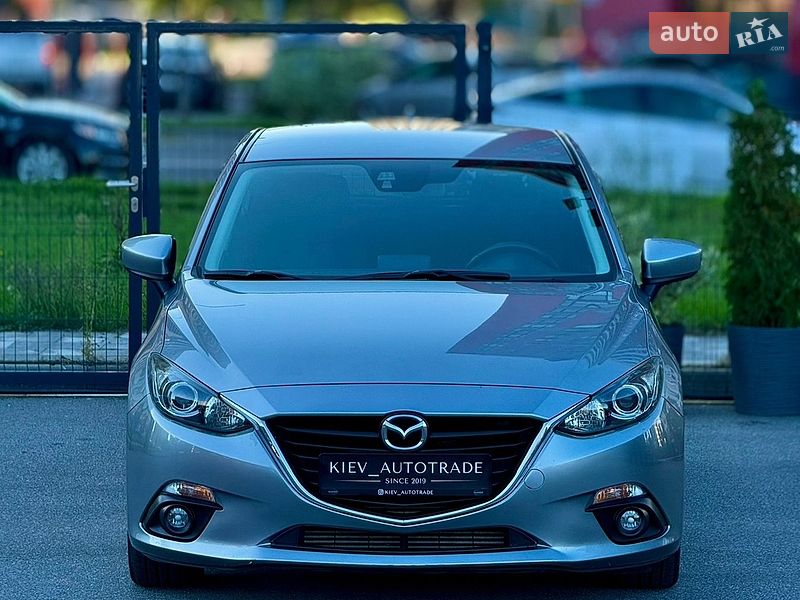 Хэтчбек Mazda 3 2013 в Киеве