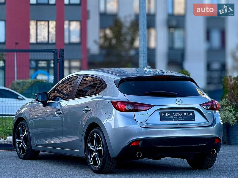 Хэтчбек Mazda 3 2013 в Киеве