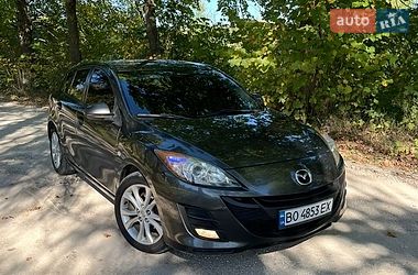 Хэтчбек Mazda 3 2009 в Шумске