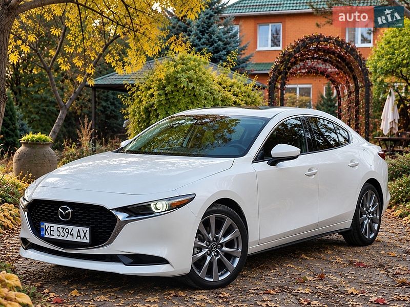 Седан Mazda 3 2023 в Днепре