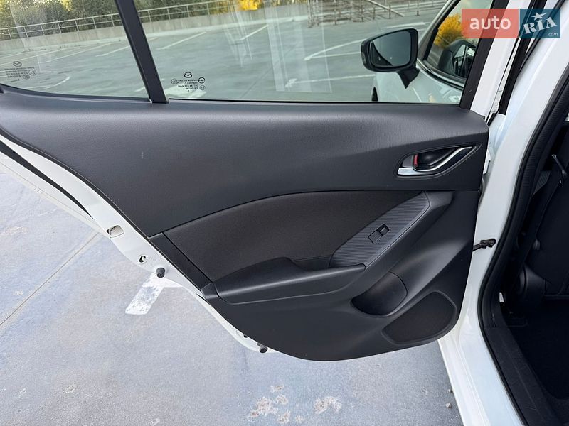 Хетчбек Mazda 3 2016 в Києві