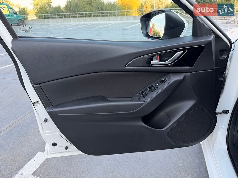 Хетчбек Mazda 3 2016 в Києві