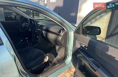 Хетчбек Mazda 3 2004 в Южному