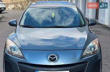 Седан Mazda 3 2012 в Ровно