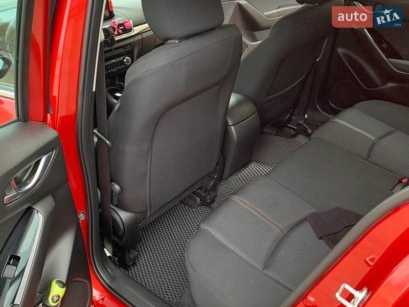 Хэтчбек Mazda 3 2017 в Чернигове фото 5 Хэтчбек Mazda 3 2017 в Чернигове