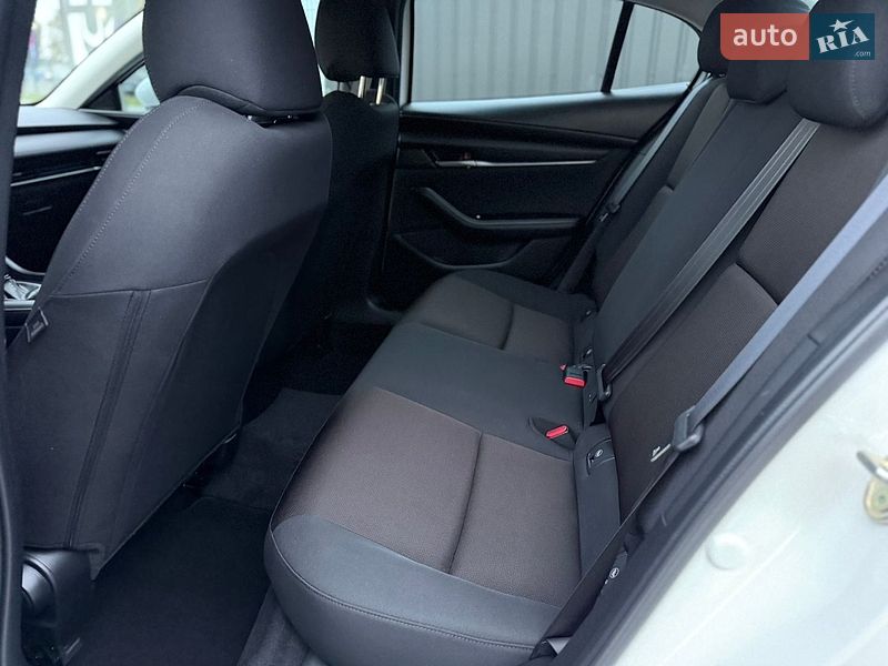Седан Mazda 3 2024 в Луцке