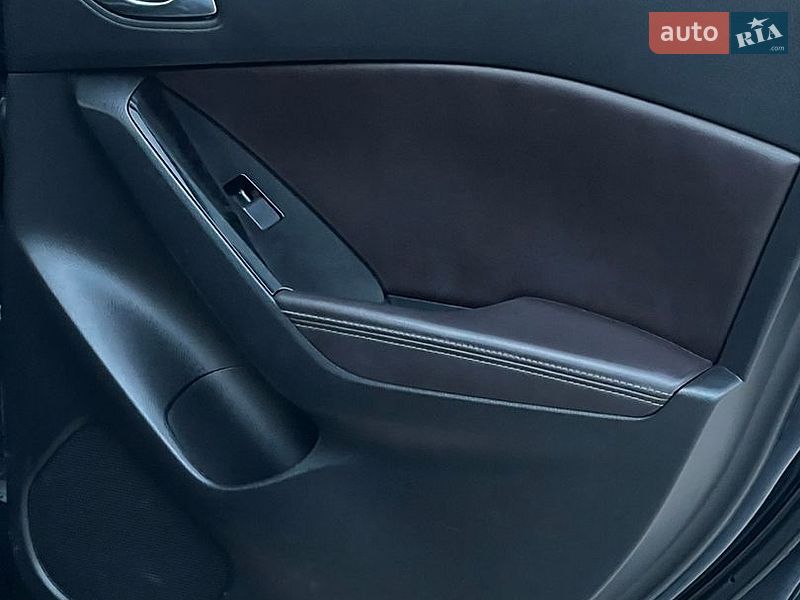 Седан Mazda 3 2018 в Львове фото 14 Седан Mazda 3 2018 в Львове