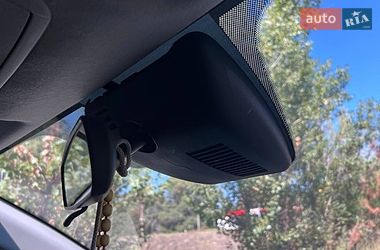 Седан Mazda 3 2018 в Днепре