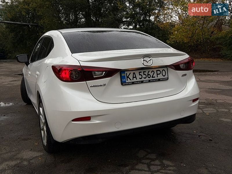 Седан Mazda 3 2018 в Киеве