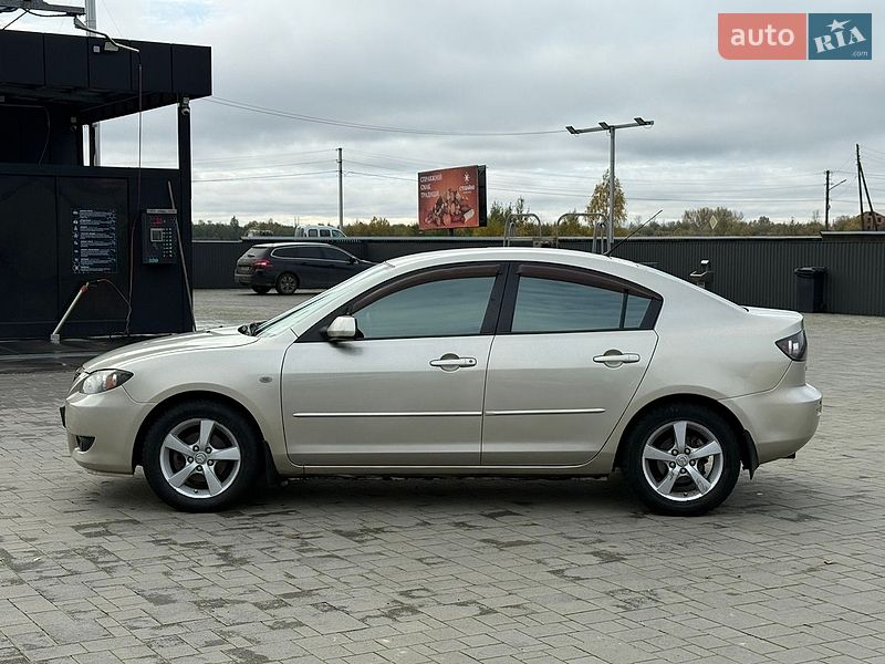 Седан Mazda 3 2006 в Ивано-Франковске