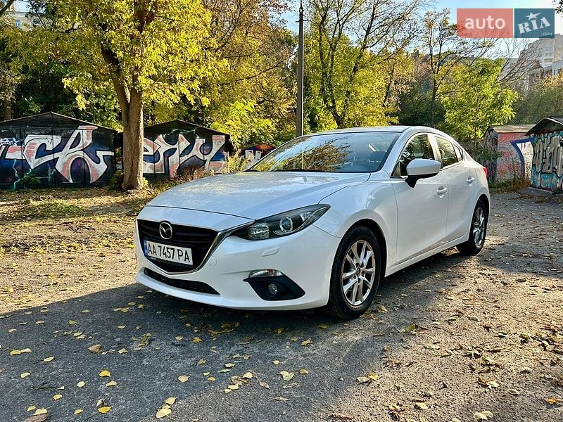 Седан Mazda 3 2016 в Києві