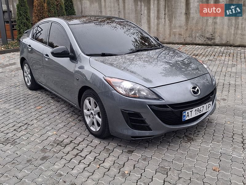 Седан Mazda 3 2011 в Ивано-Франковске