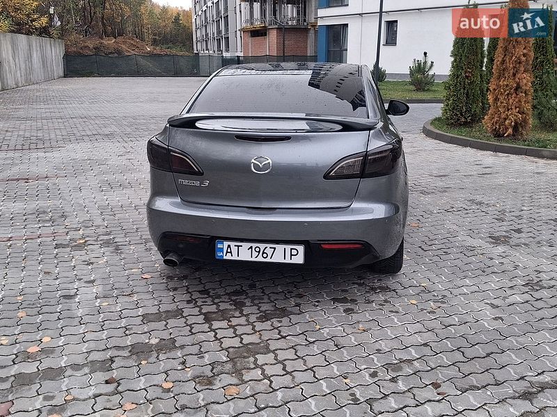 Седан Mazda 3 2011 в Івано-Франківську